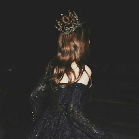 Crown, Hair, Black