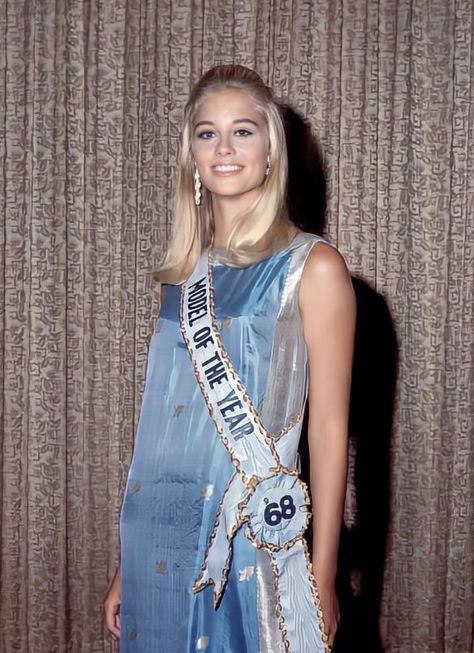 Cybill Shepherd 70s, Jessica Tandy, Gilda Radner, Cybill Shepherd, Helen Hunt, Goldie Hawn, Jodie Foster, Julie Andrews, Shirley Temple