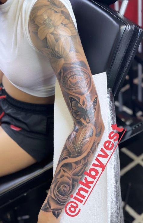 Half Sleeve For Black Women, Female Tattoo Sleeve Black Women, Steve Tattoo For Women, Black Women Full Sleeve Tattoo, Whole Sleeve Tattoos For Women Black, Black Women Leg Sleeve Tattoo Ideas, Tattoo Sleeves For Women Black, Black Women Sleeve Tattoo Ideas Unique, Arm Sleeve Tattoos For Black Women