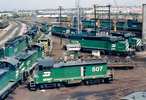 Great Northern Railroad, Go Transit, Railroad Industry, Railroad Images, Billionaire Lifestyle Luxury Living, Model Truck Kits, Burlington Northern, Railroad Pictures, Railroad Photography