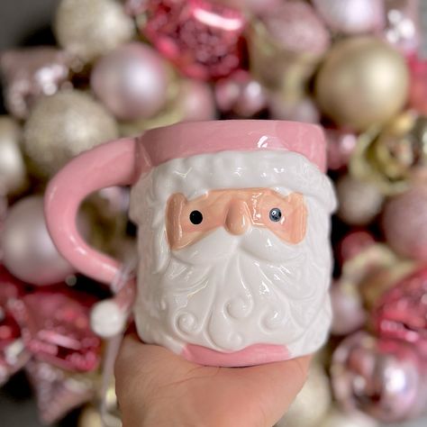 Pink Santa Mug, Pink Christmas Mugs, Christmas Pink Decorations, Girly Christmas Decor, Gingerbread Reindeer, Dream Christmas, Pink Christmas Decor, Kitchen Theme, Santa Mug