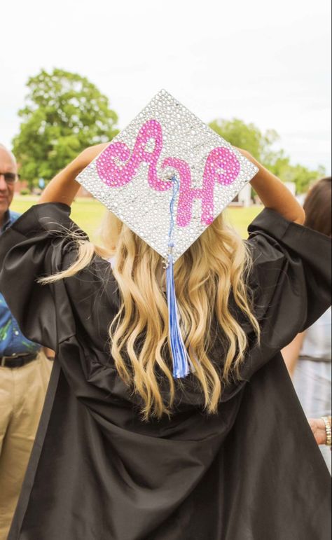 Pink graduation cap sharpay Cap Decoration Graduation Rinstones, Decoration Cap Graduation, Sharpay Grad Cap, Cute Graduation Caps Unique, Fancy Graduation Cap, Umass Amherst Graduation Cap, Sharply Evans Graduation Cap, Decorate Cap For Graduation High School, Preppy Graduation Cap