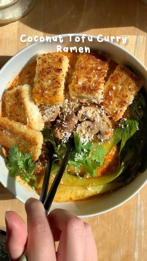 veggieanh on Instagram: COCONUT TOFU CURRY RAMEN 🍜 🥥 Elevate your usual tofu dish with these crispy tofu coated in fragrant, golden toasty coconut flakes. Enjoy… Thai Curry Tofu, Thai Curry Ramen, Coconut Tofu, Thai Coconut Curry, Vegetarian Ramen, Curry Ramen, Tofu Curry, Tofu Dishes, Thai Coconut