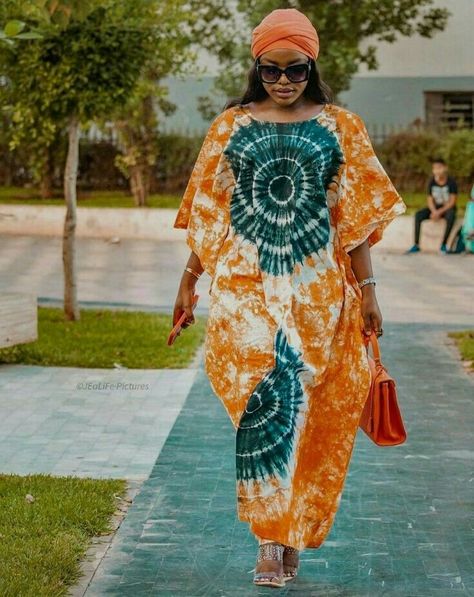 Dera Dress Designs, Dera Designs, Kampala Gown, Adire Fashion, Yoruba Fashion, Bubu Dress, Flared Dresses, Bubu Gown Styles, Decorações Com Comidas