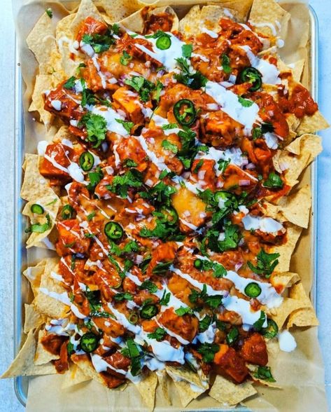 Paneer Tikka Masala Nachos – Raody Recipes Tikka Masala Pizza, Paneer Tikka Masala, Curry Leaf, Paneer Tikka, Top Indian, Paneer Recipes, Indian Restaurant, Fusion Food, Grain Foods