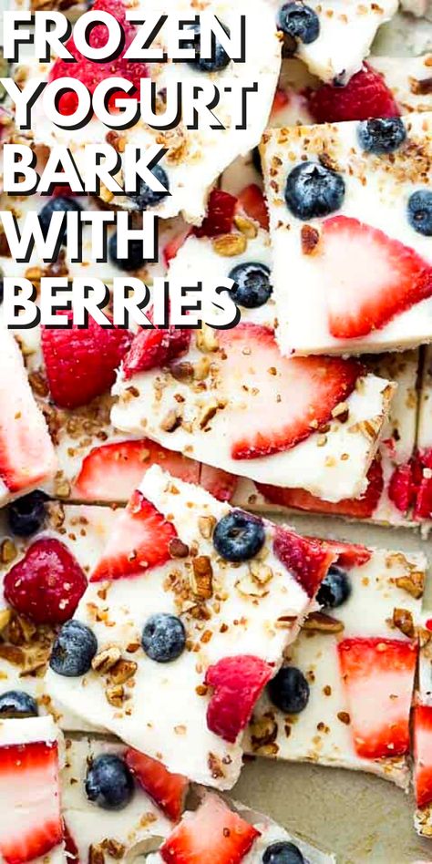 Dessert Bark, Mixed Berry Dessert, Raspberry Recipes Dessert, Yogurt Bark Recipe, Greek Yogurt Breakfast, Easy Strawberry Desserts, Frozen Yogurt Bark, Menu Sarapan Sehat, Berry Dessert Recipes