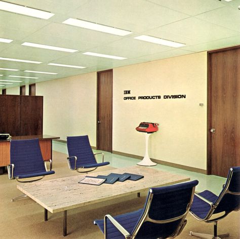 Retro Futurism Office, Mid Century Office Design, Castle Office, 60s Architecture, Futuristic Office, Graphic Design Office, Government Office, Mid Century Office, Jp Morgan