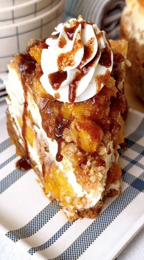 peach crumb cheesecake Cinnamon Cheesecake, Frozen Peaches, Cheesecake Crust, Dark Brown Sugar, Peach Desserts, Tasty Bites, Graham Cracker Crumbs, Graham Cracker, Cheesecake Recipes