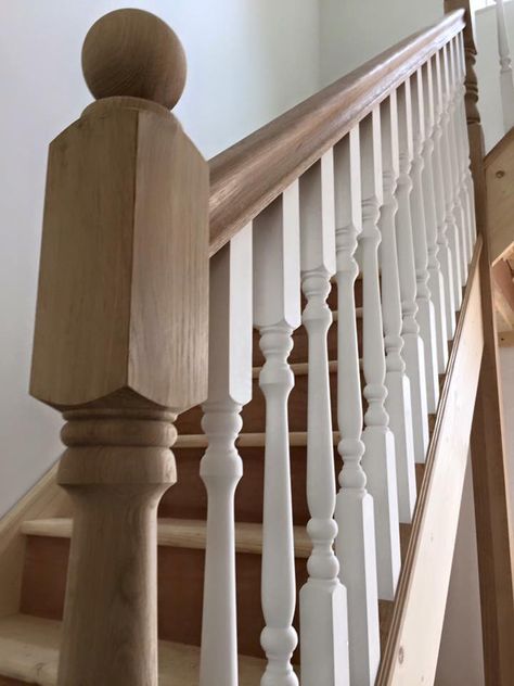 White Stairs Wooden Banister, Staircase Design Wooden Railing, Oak Staircase With White Spindles, Oak Stair Banister, Wooden And White Bannister, White And Wood Bannister, Bannister Rail Ideas, White And Oak Hallway Ideas, Wood Banister White Spindles