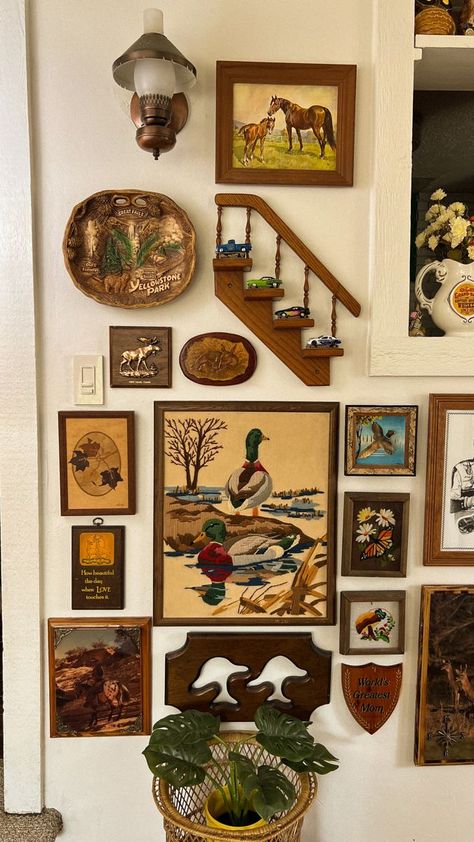 1800s Decorating Ideas, Aesthetic Apartment Wall Decor, Gallery Wall With Trinkets, 1970s Gallery Wall, No Glass Frame Ideas, Cross Gallery Wall, Junk Wall Decor, Vintage Boho Eclectic Decor, Vintage Western Gallery Wall