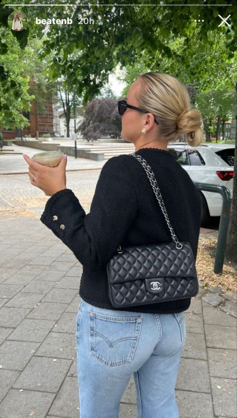 Black Chanel Bag Outfit, Black Bag Outfit, Chanel Bag Outfit, Fits For Fall, Uni Style, Purse Outfit, Summer Europe, Classic Girl, Coastal Granddaughter