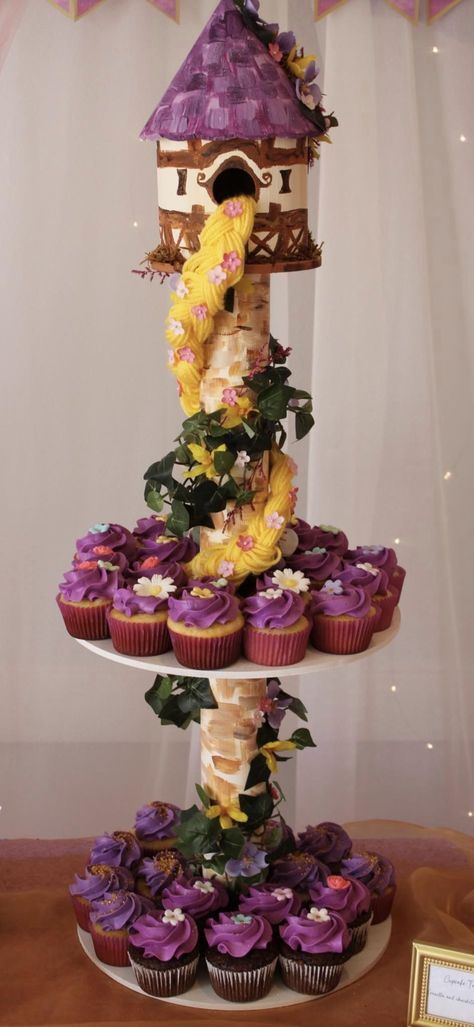 Rapunzel Party Decorations Ideas, Rapunzel Cupcake Tower, Sweet Sixteen Disney Theme, Sweet 16 Party Ideas Rapunzel, Rupanzel Theme Quince, Rapunzel Bridal Shower Theme, Rapunzel Cake Quinceanera, Disney Princess Theme Quinceanera, Rapunzel Inspired Quinceanera