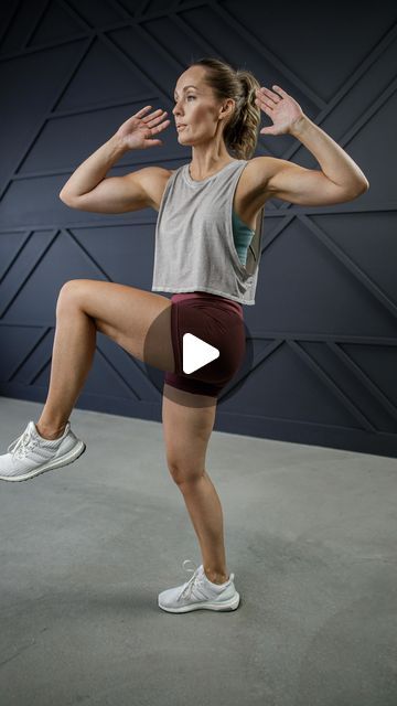 Heather Robertson on Instagram: "Let’s work on that core strength, balance and hip mobility with this standing abs workout.   These are some of my favourite standing ab exercises that require no equipment - they may look simple but the deep burn in the core the following day is no joke 🔥 Give it a try!   #standingabsworkout #abs #standingabs #corestrength #shorts" Work Out Standing Up, Standing Ab Workout, Standing Abs Workout, Heather Robertson, Standing Ab Exercises, Oblique Workout, Standing Abs, Ab Exercises, Hip Mobility