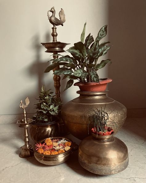 When u love them festive vibes at home 🫶🏼✨🥰#onam #ganeshfestival Nepali Decoration, Nepali Home Decor, Nepali Decor, Decorative Kalash, Lobby Decor, Vintage Brass Decor, Indian Room Decor, India Home Decor, Indian Home Interior