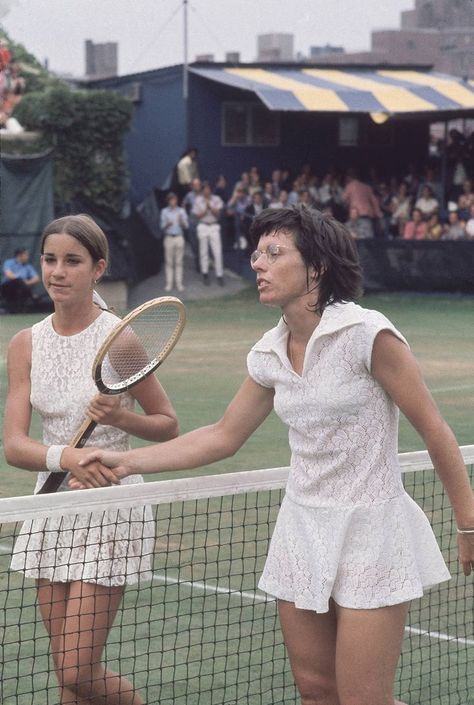 Chris Evert and Billie Jean King in 1971 Lace Tennis Dress, Tennis Dresses, Lace Trend, Chris Evert, Tennis Aesthetic, Tennis Wear, Profile Icon, Tennis Champion, Tennis Legends