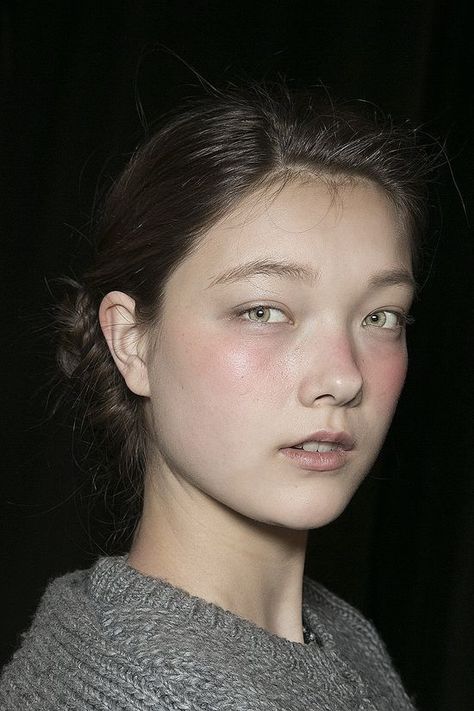 Yumi Lambert, Pagan Poetry, Unique Faces, Model Face, Interesting Faces, Celebrity Pictures, Green Eyes, Cute Hairstyles, Natural Makeup