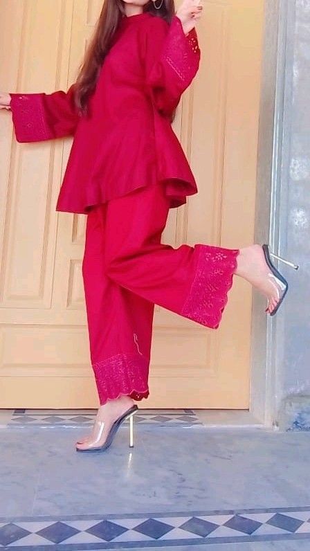 Short Frocks For Women Pakistani, Eastern Clothes, Pink Suits, Fashion Infographic, Girls Dps, Dresses Design, Girl Dpz, Traditional Outfit, Maxi Outfits