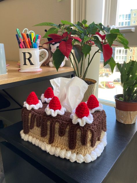 Chocolate drizzle coffee cake with whipped cream and strawberries Cake Tissue Box Crochet, Cake Box Crochet, Crochet Cake Tissue Box Cover, Crochet Whipped Cream, Whipped Cream And Strawberries, Clown Crafts, Cream And Strawberries, Cake With Whipped Cream, Crochet Cake