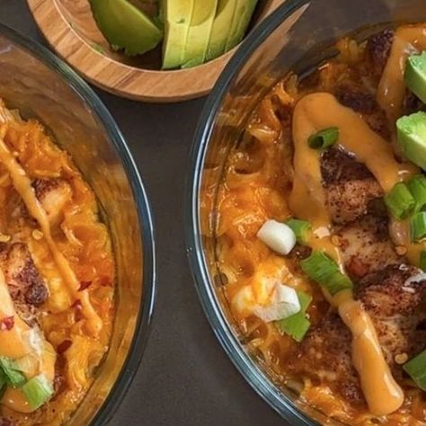 KRISTA POOL | stayfitmom.com on Instagram: "This one is 🔥!! Comment, “BANGBANG” and I’ll send you the printable recipe!! You’ve got to make these!! Let me know what you think if you do! I highly recommend topping this one with fresh avocado each day! Remember, you can always add more veggies, chicken, sauce, etc. Just make sure to log them in your tracking app separately. Search, “Stay Fit Mom Bang Bang Chicken Bakes” to add these to your food diary in MFP or Macrosfirst apps! 👊🏻 . . . #mealp Bang Bang Chicken Stay Fit Mom, Bang Bang Chicken Bakes Stay Fit Mom, Stay Fit Mom Bang Bang Chicken Bake, Bang Bang Chicken Bake, Stayfitmom Krista, Krista Pool, Chicken Bakes, Sailor Bailey, Stay Fit Mom