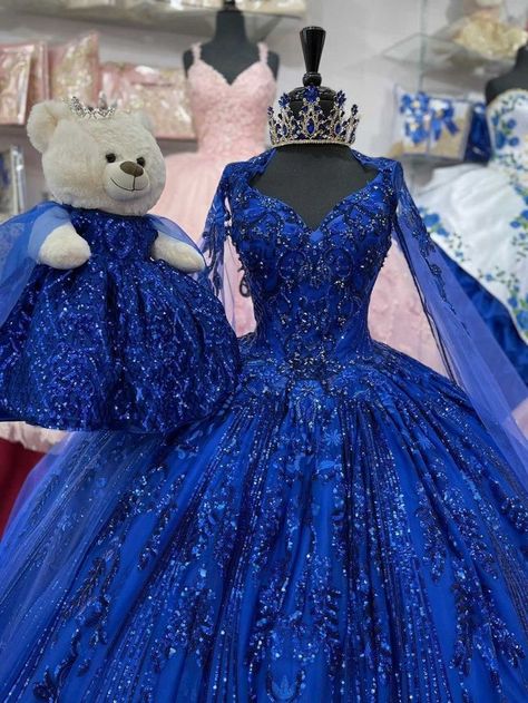 Dark Blue Dress Sweet 16, Royal Blue Debut Gown, 16 Dresses Princesses Sweet 16, Quince Dresses With Capes, Royal Blue And Black Quinceanera Dresses, Dark Blue 15 Dresses, Quencinera Dresses Blue, Xv Dresses Royal Blue, Navy Blue 15 Dress