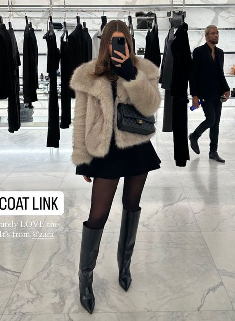 Winter Ascot Outfit, Fur Trim Top Outfit, Black Leather Jacket With Fur Outfit, Outfit With Fur Jacket, Outfits With Fur Jackets, Fur Jacket Winter Outfit, Fur Coat Skirt Outfit, Cream Fluffy Jacket Outfit, Brown Faux Fur Jacket Outfit