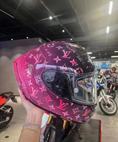 Female Motorcycle Helmets, Girly Motorcycle Helmets, Bedazzled Motorcycle Helmet, Cute Motorcycle Helmets, Motor Kaskı, Black And Pink Motorcycle, Revenge Hair, Motorcycle Helmets For Women, Pink Motorcycle Helmet