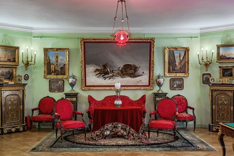 Russian Living Room, Living Room Interior Design, Russian Fashion, Room Interior Design, Green And Red, Residential Interior, Living Room Interior, Interior Design Inspiration, Room Interior