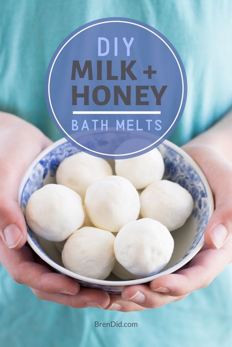 Homemade Bath Melts, Bath Melts Recipe, Milk And Honey Bath, Bath Melts Diy, Milk Bath Recipe, Honey Bath, Easy Homemade Gifts, Moisturizing Bath, Bath Melts