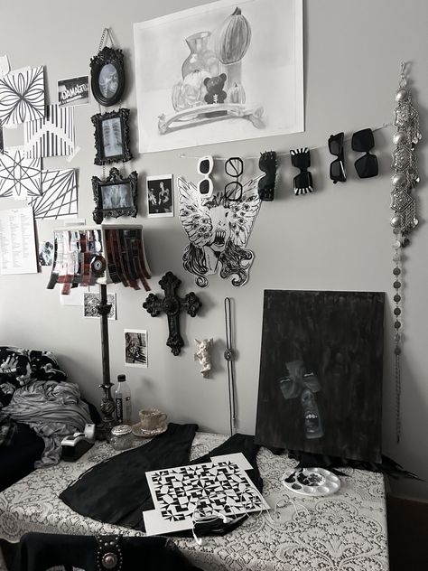 #college #dormdecor #dormroomdecor #interiordesignideas #interior #cool #room #horror #roomdecorbedroom #goth #gothgirl #blackandwhite #aesthetic #inspolook #unique Emo Rooms, Gothic Bedroom Ideas, Blackandwhite Aesthetic, Goth Bedroom, Gothic Bedroom, Dorm Inspiration, White Goth, Cool Room, Room Stuff