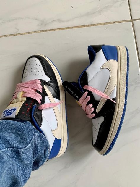 Air Jordan Low Travis Scott, Jordan Travis Scott, Air Jordan Low, Jordan Low, Travis Scott, Air Jordan, Air Jordans, Jordan, Sneakers