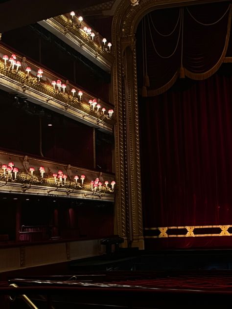 London Ballet, Royal Opera House London, Royal Ballet School, Ballet Aesthetic, The Royal Ballet, Royal Opera House, Vision Board Pictures, London Aesthetic, Ballet School