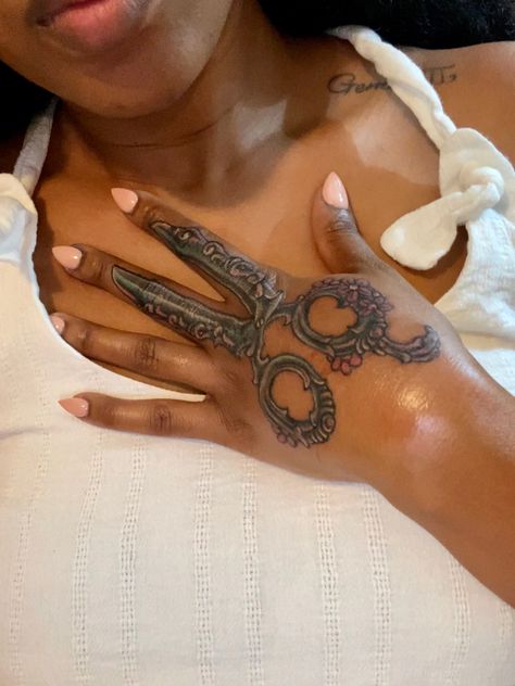 Cosmetology Hand Tattoos, Scissors Hand Tattoo, Scissor Hand Tattoo, Hair Stylist Tattoos Ideas, Hair Stylist Tattoo, Scissor Tattoo, Bday Tattoo, Hairstylist Tattoos, Antique Scissors