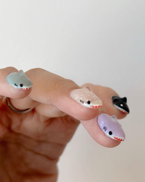 ❤ Hang Nguyen ❤ (@thehangedit) • Fotos e vídeos do Instagram Funny Nail Art, Shark Nail Art, Shark Nails, Hang Nguyen, Whale Shark, Art Trends, Types Of Nails, Nail Artist, Almond Nails