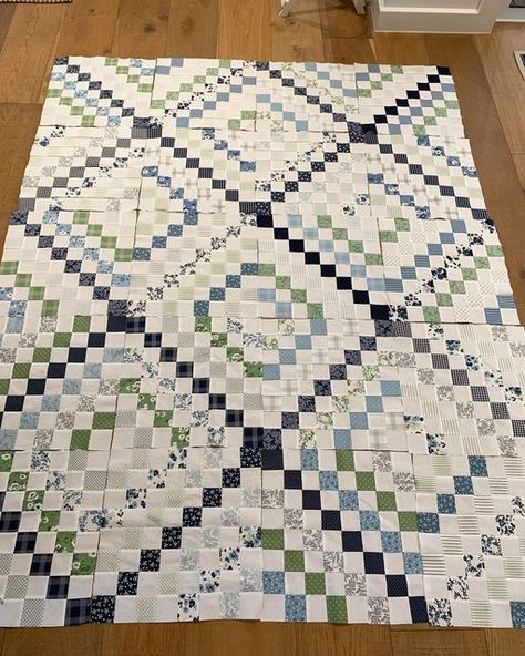 Nantucket Summer Fabric, Nantucket Summer, Low Volume Quilt, Double Wedding Ring Quilt, Irish Chain Quilt, Double Wedding Rings, Wedding Ring Quilt, Quilt Stores, Summer Quilts