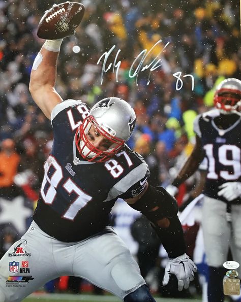 Gronk Patriots, White Paint Pen, Rob Gronkowski, Joe Burrow, Sport Icon, Football Wallpaper, White Paint, Football Helmets, Nfl