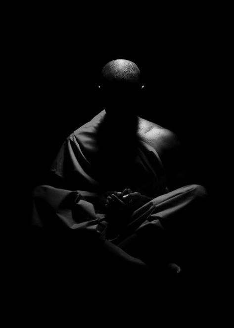 Dark Meditation, Painting Buddha, Lord Buddha Wallpapers, Black Monks, Black Buddha, Art Of Noise, Buddha Artwork, Portrait Photography Men, Zen Buddhism