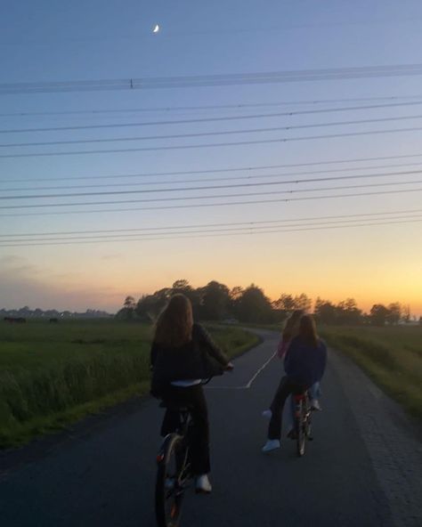 Sunset Friends Aesthetic, Sunset Friends, Friends Aesthetic, Face Reveal, Not Mine, Cycling, Bike, Road