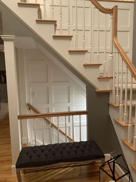 Open Basement Stairs, Basement Stairwell Ideas, Basement Stairway, Basement Staircase, Stairs Trim, Open Basement, Stairs In Kitchen, Foyer Staircase, Small Foyer