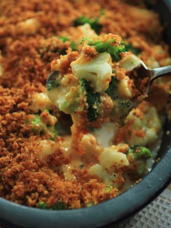 Broccoli and Cauliflower Cheese Bake by Noshing with the Nolands Broccoli And Cauliflower Cheese, Broccoli And Cauliflower Casserole, Cauliflower Cheese Bake, Broccoli And Cauliflower, Favorite Casseroles, Cheese Bake, Cauliflower Casserole, Cauliflower Cheese, Broccoli Cauliflower