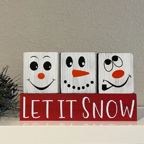 BeeAndMeBoutique - Etsy Tray Christmas Decor, Wood Blocks Christmas, Snowman Blocks, Tiered Tray Christmas, 2x4 Crafts, Christmas Diy Wood, Christmas Blocks, Wooden Christmas Crafts, Christmas Crafts To Sell