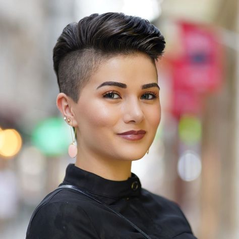 40 Newest Haircut Ideas and Haircut Trends for 2020 - Hair Adviser Long Pixie Hairstyles, Shaved Side Hairstyles, New Short Hairstyles, Short Dark Hair, Stylish Short Haircuts, Short Hairdos, Side Hairstyles, Short Hair Undercut, Super Short Hair