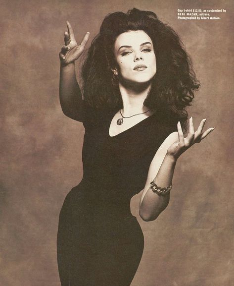 Debi Mazar, Minimal Theme, 1990s Fashion, Dark Ages, Theme Design, Tumblr Blog, Mona Lisa, The Darkest, Sense