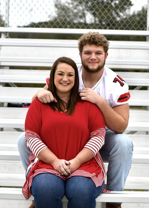 Moms And Football Players Pictures, Senior Football Players And Moms, Football Players And Mom Pictures, Senior And Mom Pictures, Mother Son Football Poses, Mom And Senior Football Pictures, Football Mom Photo Ideas, Baseball Mom Photoshoot, Football Mom Pictures