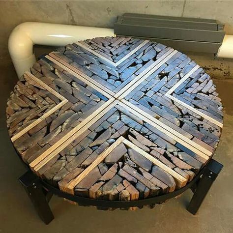 Old Wood Table, Wood Table Diy, Resin Furniture, Wood Ideas, Resin Table, Diy Table, Woodworking Ideas, Old Wood, Wood Work