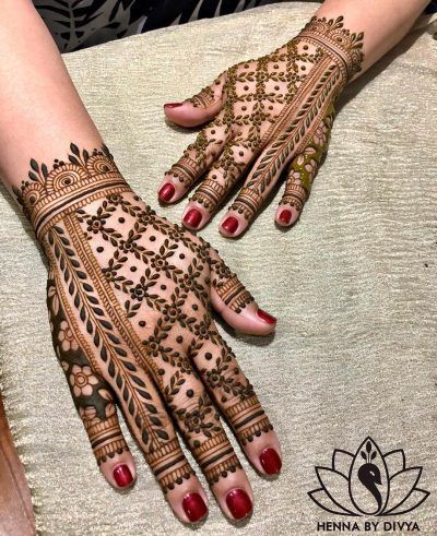 Bookmark These 15  Best Back Of The Hand Bridal Mehendi Designs For Your Wedding! | WedMeGood Easy Mehndi Designs, Mehndi Designs 2018, Latest Henna Designs, Mehndi Design Pictures, Stile Hijab, Modern Mehndi Designs, Full Mehndi Designs, Stylish Mehndi Designs, Mehndi Designs Front Hand