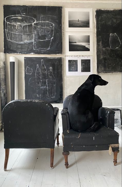 Large Drawings, In Home Art Studio, Modern Art Paintings Black And White, Black Abstract Art, Chalkboard Designs, Appaloosa, Quarter Horse, Interior Art, White Art