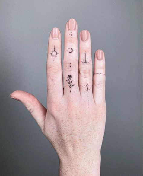 Celestial Finger Tattoo, Moon Hand Tattoos For Women, Moon Finger Tattoos For Women, Fingers Tattoos For Women, Minimalist Hand Tattoos For Women, Microtattoo For Women, Finger Tattoos Minimalist, Hand And Wrist Tattoos, Ornamental Wrist Tattoo