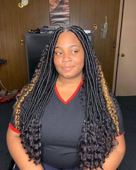 Goddess Locs Hairstyles, Faux Locs Colored, Faux Locs Goddess, Locs Goddess, Curly Faux Locs, Natural Dreadlocks, Soft Locs, Feed In Braids Hairstyles, Marley Hair