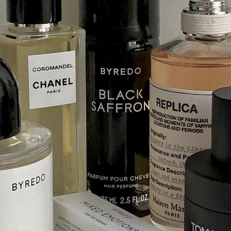 I've Done the Research—These Perfume Brands Generate the Most Compliments — Who What Wear UK The Best Perfume, Tom Ford Fragrance, Tom Ford Private Blend, French Perfume, Mixed Emotions, Perfume Scents, Hair Perfume, Shopping Chanel, Best Perfume