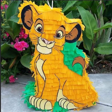 Lion King Party Decorations, Roi Lion Simba, Lion King Birthday Party Ideas, Zoo Animal Party, Lion King Theme, Lion King Party, Birthday Pinata, Lion King 1, Lion Birthday